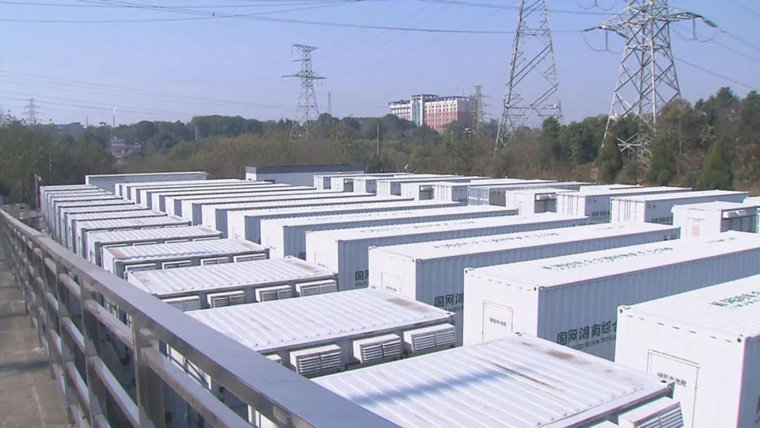 儲能板塊與電池板塊區(qū)別，工廠電池儲能電站優(yōu)缺點